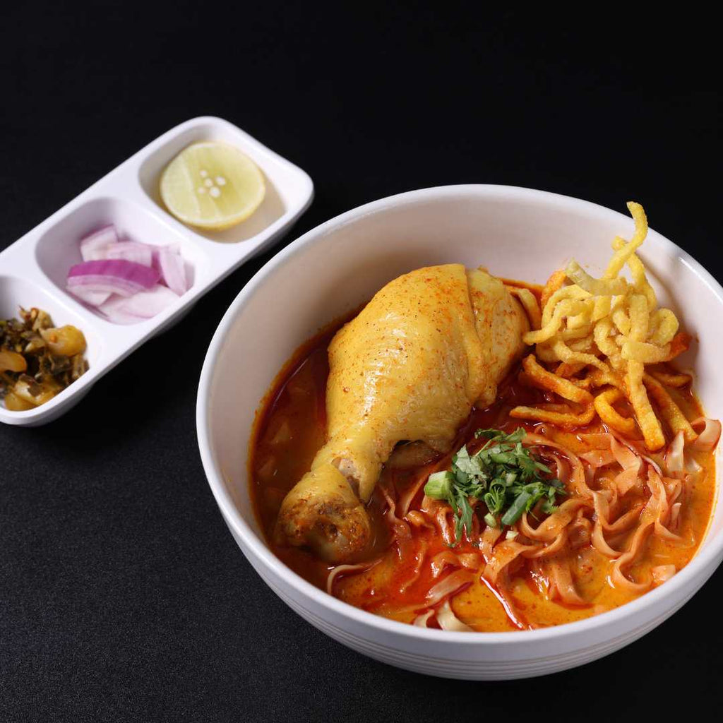 kao-soi-curry-nudeln-huhn-thai